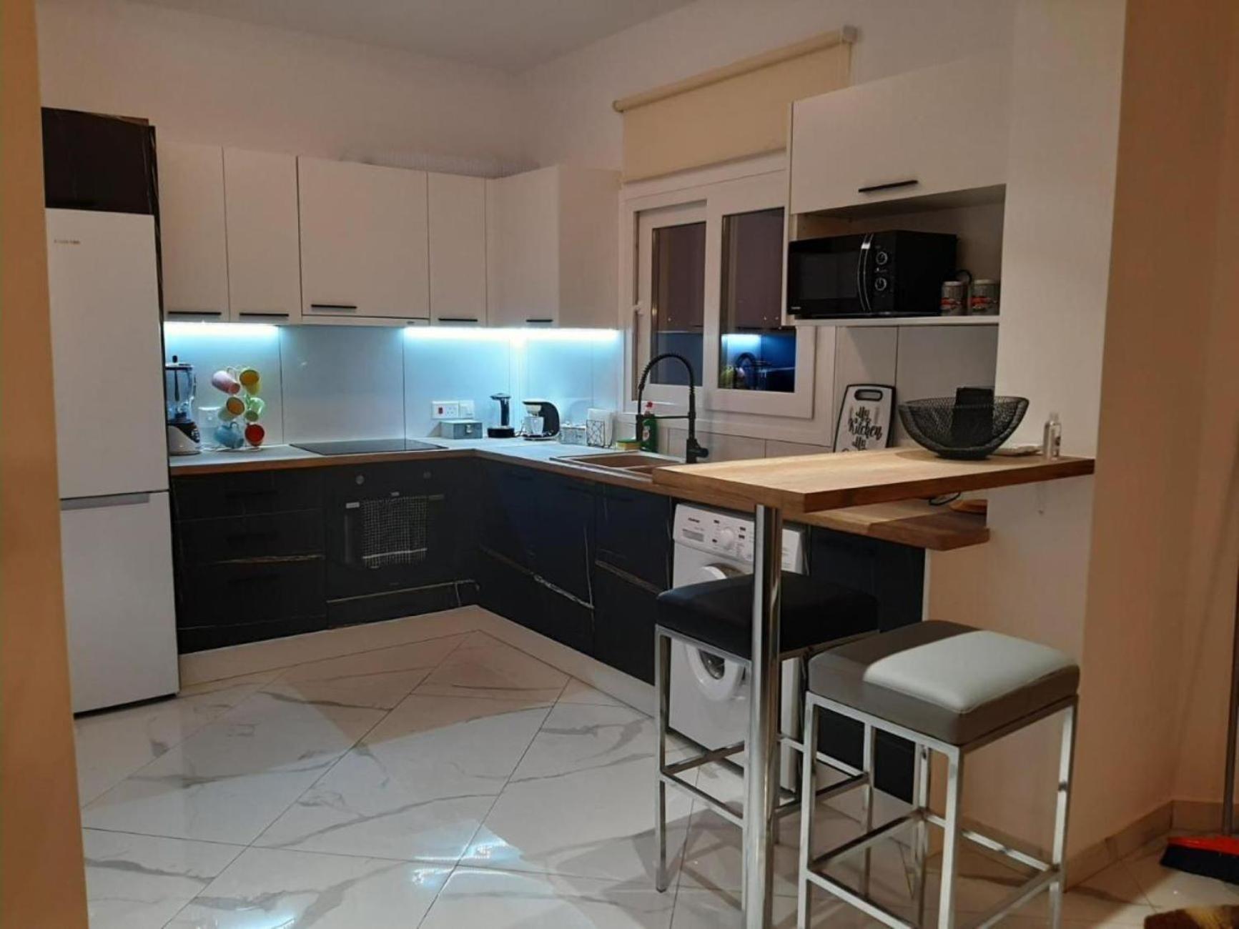 H&O Boulevard Breeze Apartment! Paphos Exterior photo