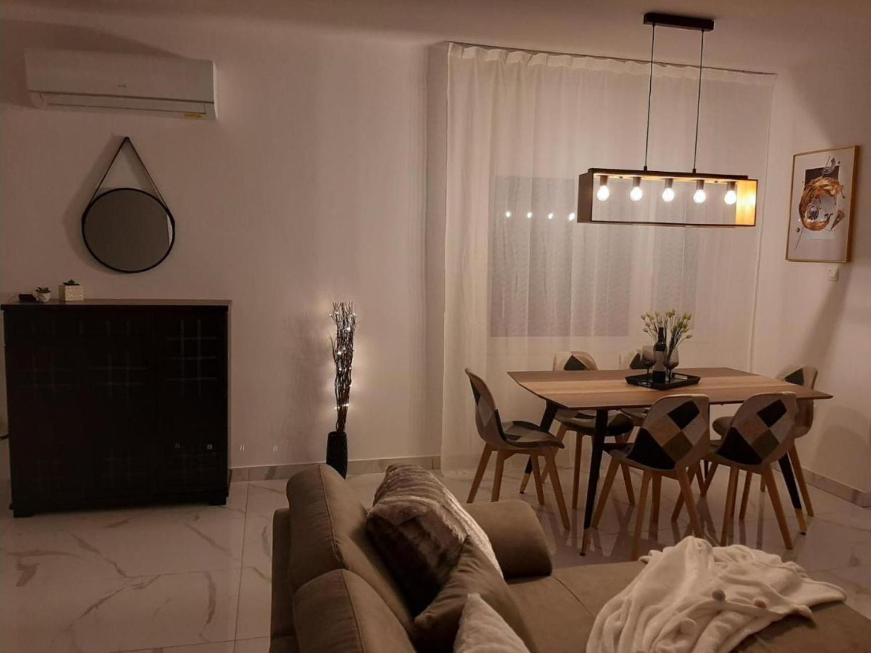 H&O Boulevard Breeze Apartment! Paphos Exterior photo